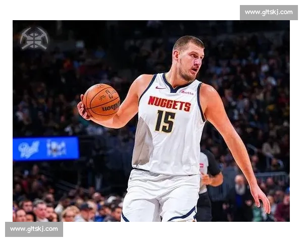 约基奇连场三双 + 戈登 360 度暴扣！掘金擒太阳迎首胜，新援 42 分成惊喜